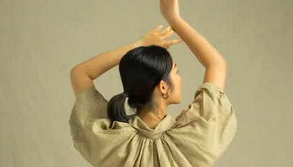 九游平台-曼联正式宣布签约逆天前锋，转会市场火热，曼联引进前锋