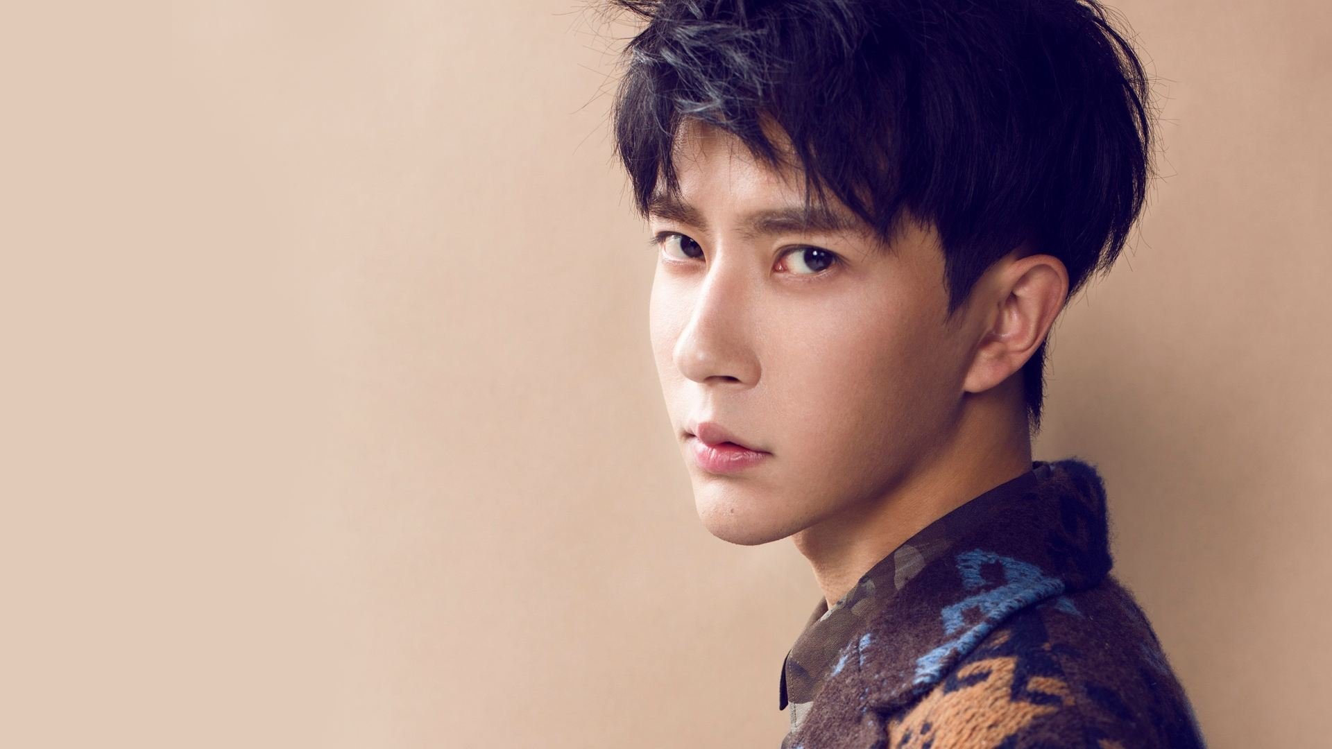 九游网页版-决赛精彩瞬间成为足球经典回忆，足球进入决赛