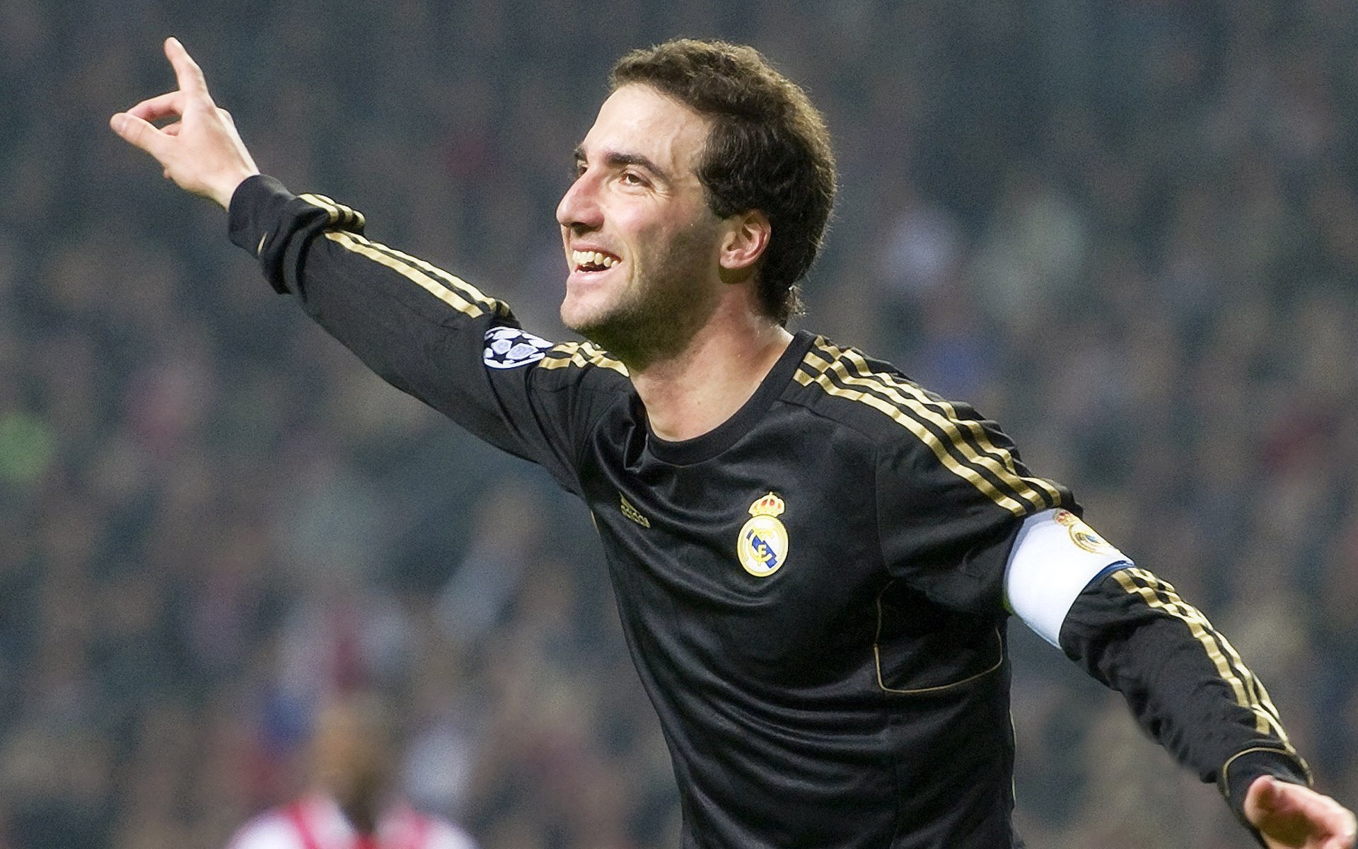 九游下载-【击球策略】为什么某些击球手在逆境中依旧精准果断，击球手的精准永远不变